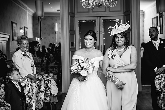 Newby Bridge Wedding Photography - Laura & Ryan-265