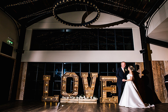 Foxtail Barns Wedding Photography - Jill & Chris-686