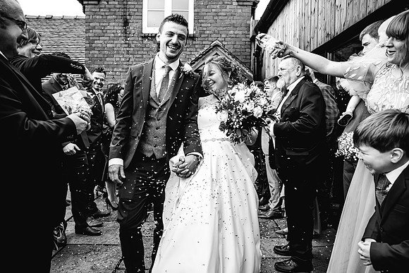 Hanbury Barn Wedding Photography - Hannah & Adam-389