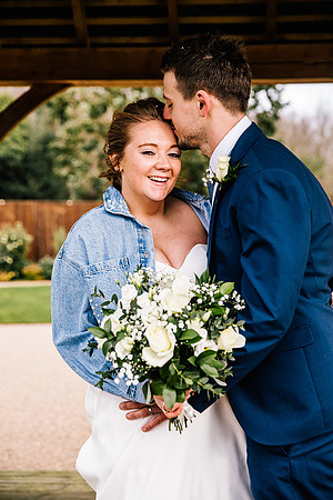 Hanbury Barn Wedding Photography - Hannah & Adam-527