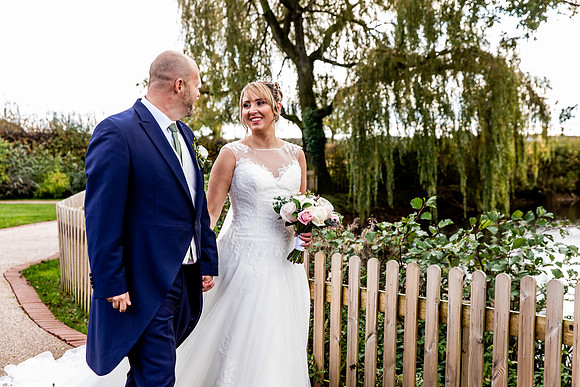 Hanbury Barn Wedding Photography - Laura & Phil-580