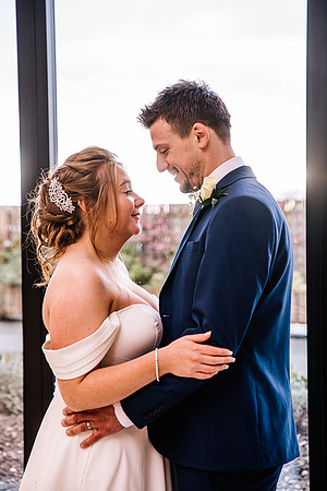 Hanbury Barn Wedding Photography - Hannah & Adam-649