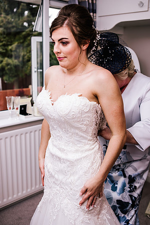 Alcumlow Wedding Barn - Wedding Photography - Ruth & Matt-204