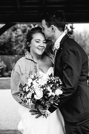 Hanbury Barn Wedding Photography - Hannah & Adam-526
