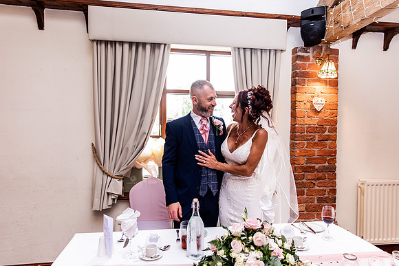 Slaters Country Inn Wedding - Chris & Rob-578