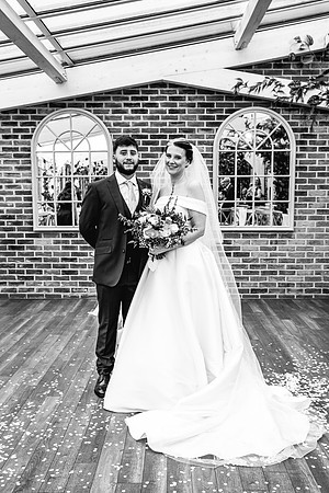 Foxtail Barns Wedding Photography - Jill & Chris-490
