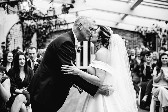 Foxtail Barns Wedding Photography - Jill & Chris-345