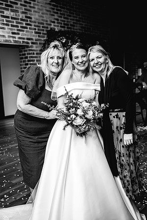 Foxtail Barns Wedding Photography - Jill & Chris-569