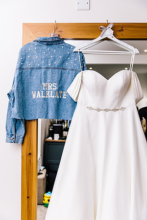 Hanbury Barn Wedding Photography - Hannah & Adam-3