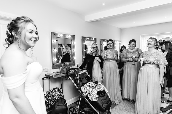 Hanbury Barn Wedding Photography - Hannah & Adam-207