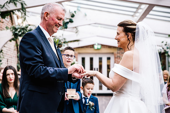 Foxtail Barns Wedding Photography - Jill & Chris-336