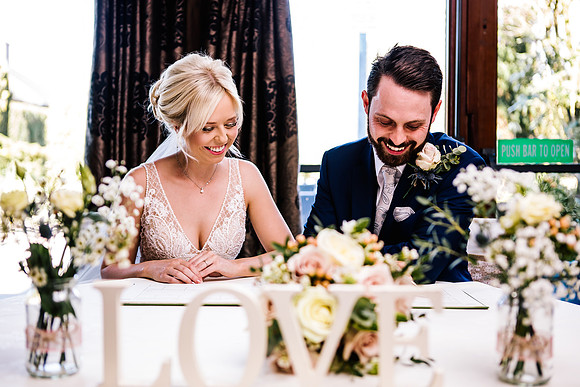 Three Horseshoes Wedding Photography - Staffordshire Weddding Photographer - Laura & Louis-282