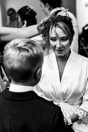 Hanbury Barn Wedding Photography - Laura & Phil-220
