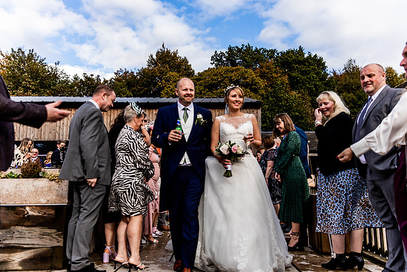 Hanbury Barn Wedding Photography - Laura & Phil-404
