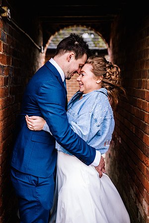 Hanbury Barn Wedding Photography - Hannah & Adam-577