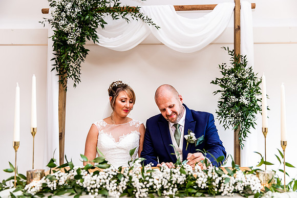 Hanbury Barn Wedding Photography - Laura & Phil-334