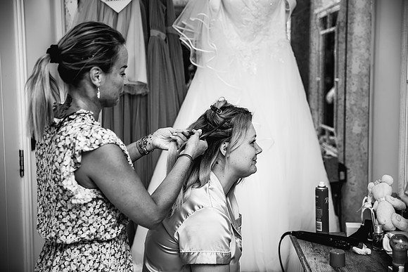 Newby Bridge Wedding Photography - Laura & Ryan-45