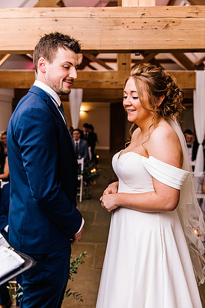 Hanbury Barn Wedding Photography - Hannah & Adam-308
