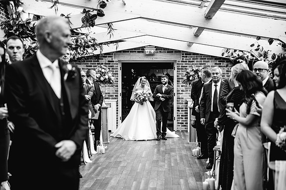Foxtail Barns Wedding Photography - Jill & Chris-289