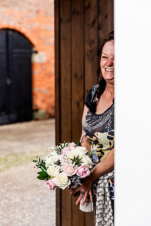 Hanbury Barn Wedding Photography - Laura & Phil-108