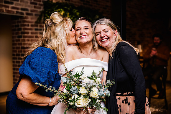 Foxtail Barns Wedding Photography - Jill & Chris-570
