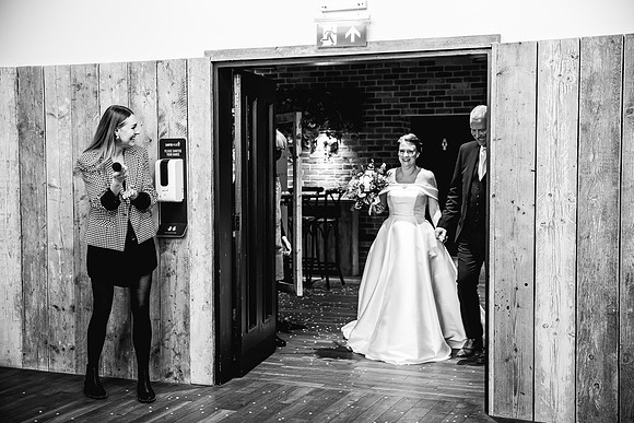 Foxtail Barns Wedding Photography - Jill & Chris-605