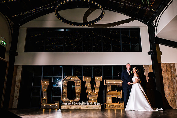 Foxtail Barns Wedding Photography - Jill & Chris-687