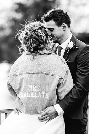 Hanbury Barn Wedding Photography - Hannah & Adam-562
