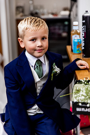 Hanbury Barn Wedding Photography - Laura & Phil-234