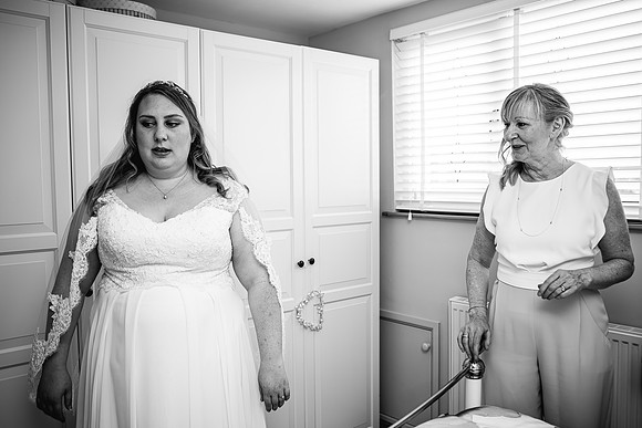 Eyam Hall Wedding Photography - Amanda & John-130
