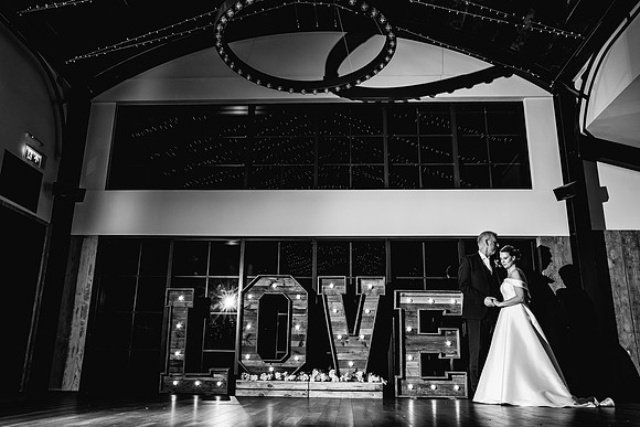 Foxtail Barns Wedding Photography - Jill & Chris-689