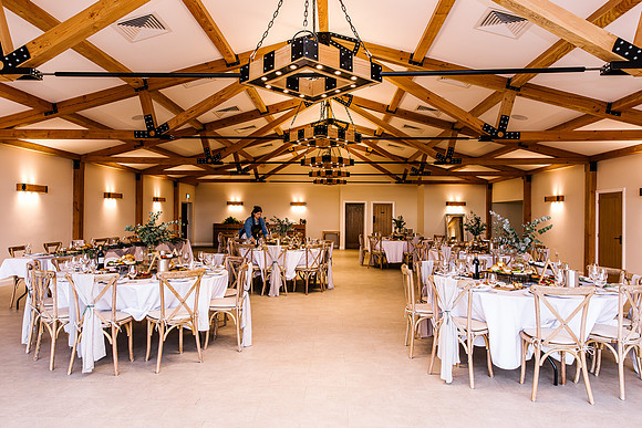 Hanbury Barn Wedding Photography - Hannah & Adam-630
