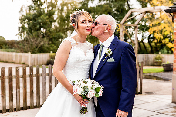 Hanbury Barn Wedding Photography - Laura & Phil-532