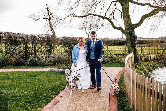 Hanbury Barn Wedding Photography - Hannah & Adam-591