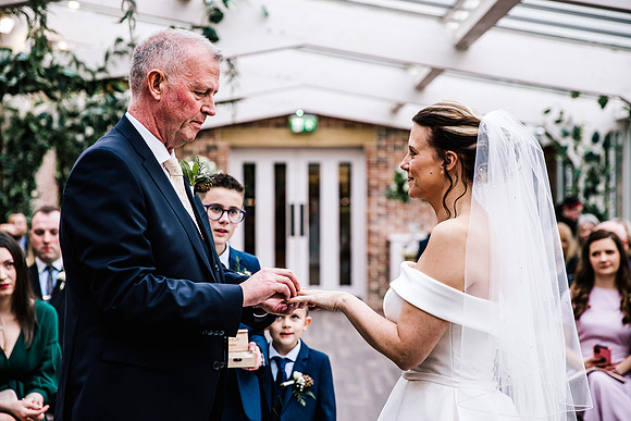 Foxtail Barns Wedding Photography - Jill & Chris-335