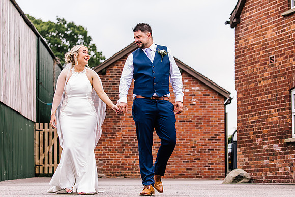 Sandhole Oak Barn Wedding Photography - Becky & Sam-446