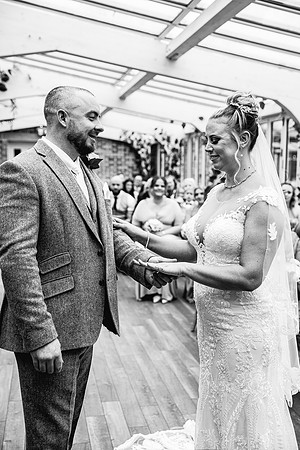 Foxtail Barns Wedding Photography - Kate & Jonathon-324