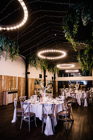 Foxtail Barns Wedding Photography - Jill & Chris-557