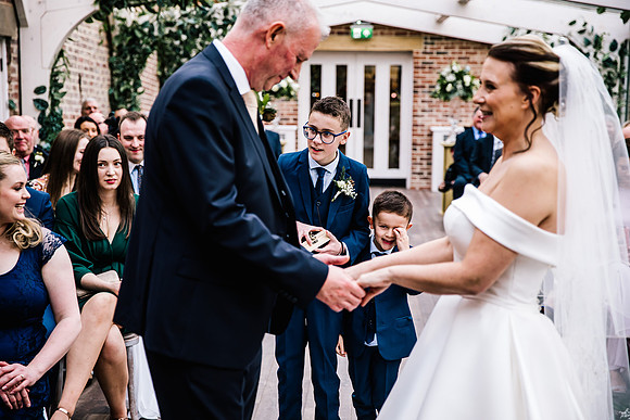 Foxtail Barns Wedding Photography - Jill & Chris-331
