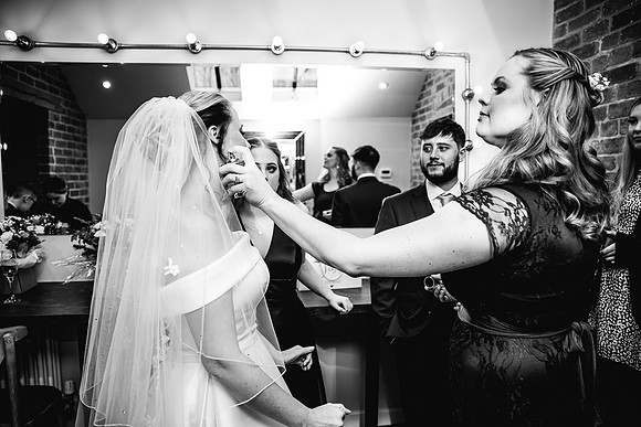 Foxtail Barns Wedding Photography - Jill & Chris-232