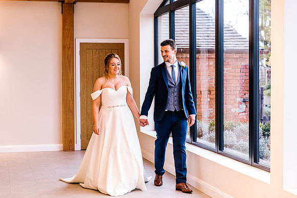 Hanbury Barn Wedding Photography - Hannah & Adam-642