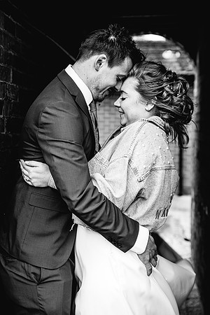 Hanbury Barn Wedding Photography - Hannah & Adam-575