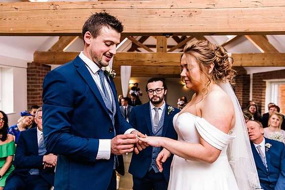 Hanbury Barn Wedding Photography - Hannah & Adam-328