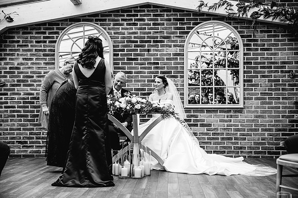 Foxtail Barns Wedding Photography - Jill & Chris-349