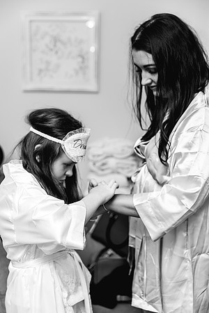 Sandhole Oak Barn Wedding Photography - Becky & Sam-54