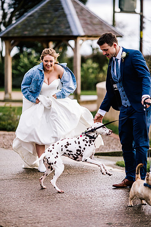 Hanbury Barn Wedding Photography - Hannah & Adam-613