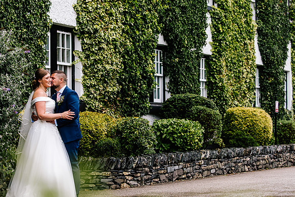 Newby Bridge Wedding Photography - Laura & Ryan-510