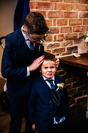 Foxtail Barns Wedding Photography - Jill & Chris-206
