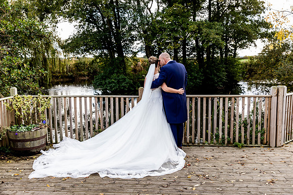 Hanbury Barn Wedding Photography - Laura & Phil-586