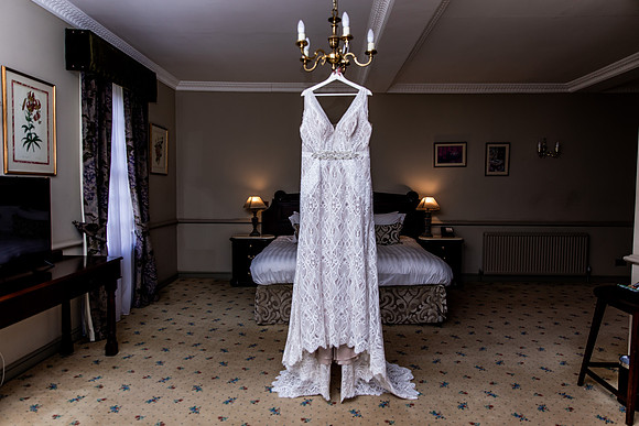 Nunsmere Hall Wedding Photography - Amy & Sam-15
